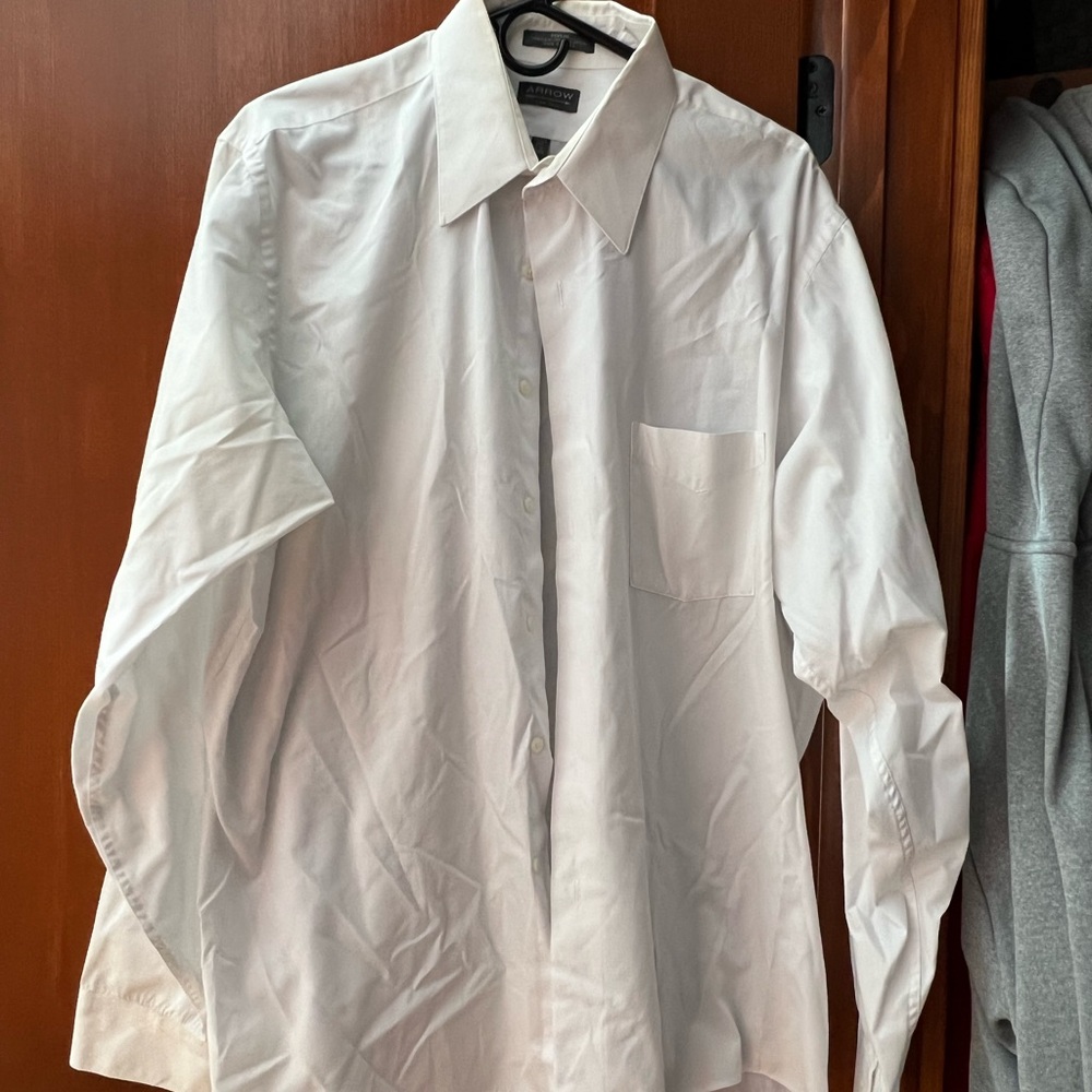 Men’s XL Arrow white dress shirt